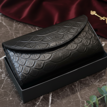 Luxurious Anaconda Textured Pure Leather Clutch